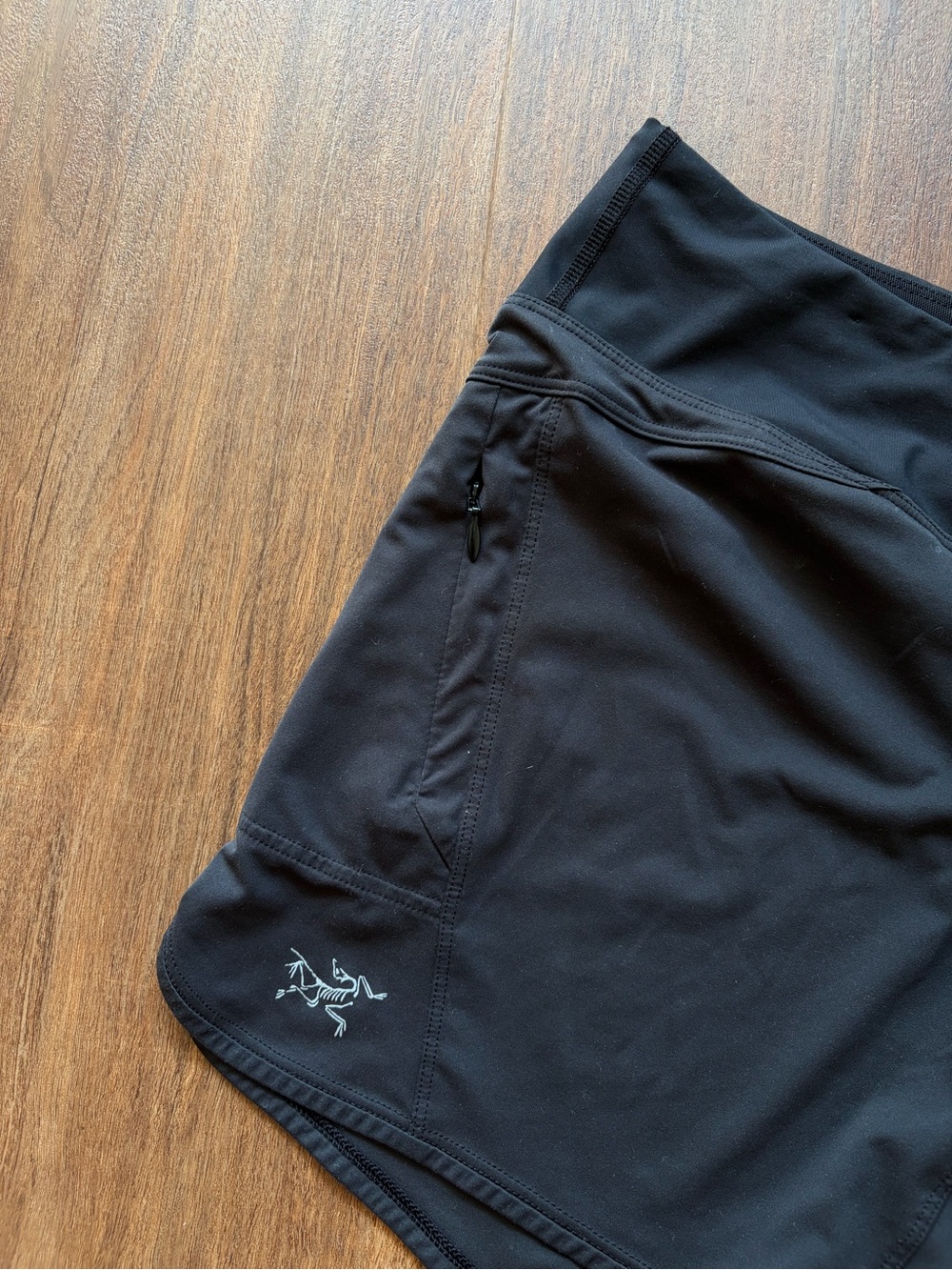 Arc’teryx Cita Shorts Women’s Black Trail Running Athletic Outdoor Athleisure - Picture 3 of 7